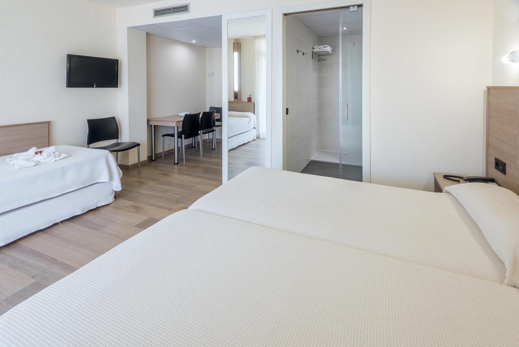 Aparthotel Marinada Salou Exterior foto