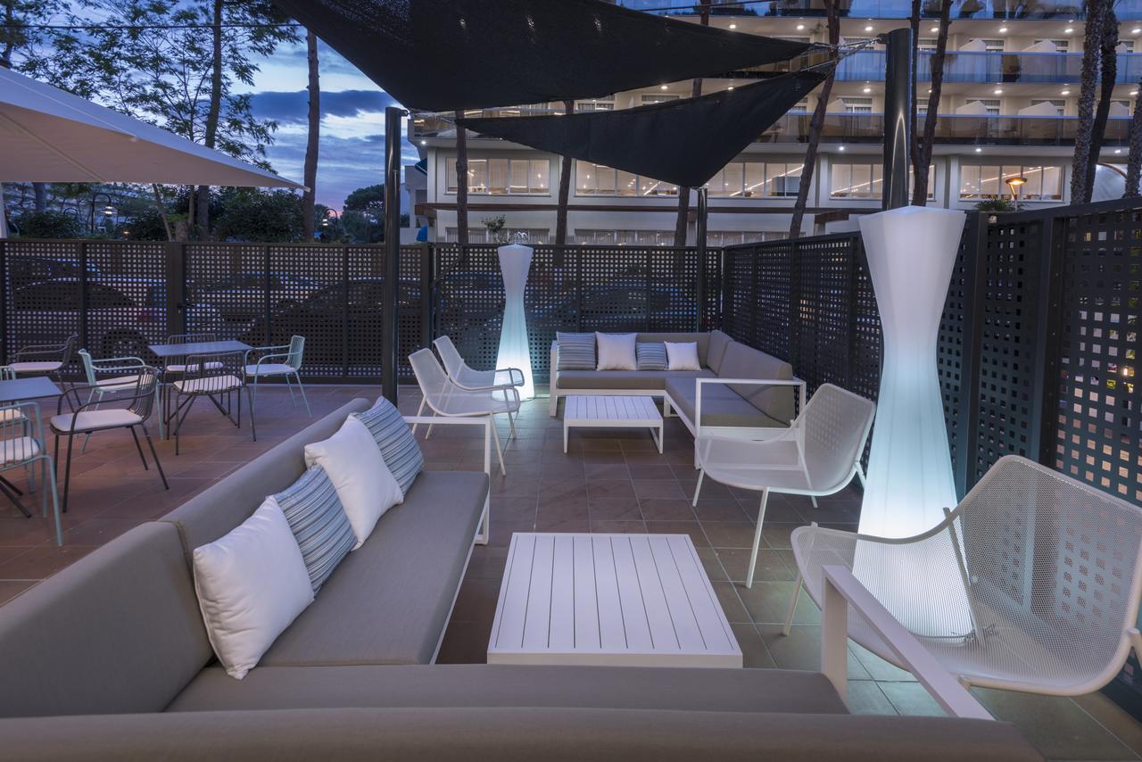 Aparthotel Marinada Salou Exterior foto